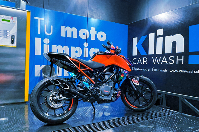 moto wash la reina